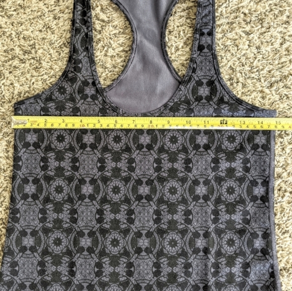 Lululemon Racerback Tank - Size 6 - Picture 7 of 7